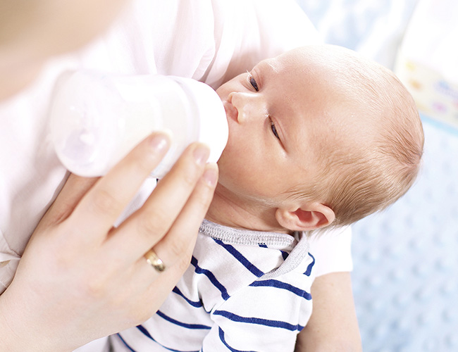 Baby bottlefeeding at 2 months.